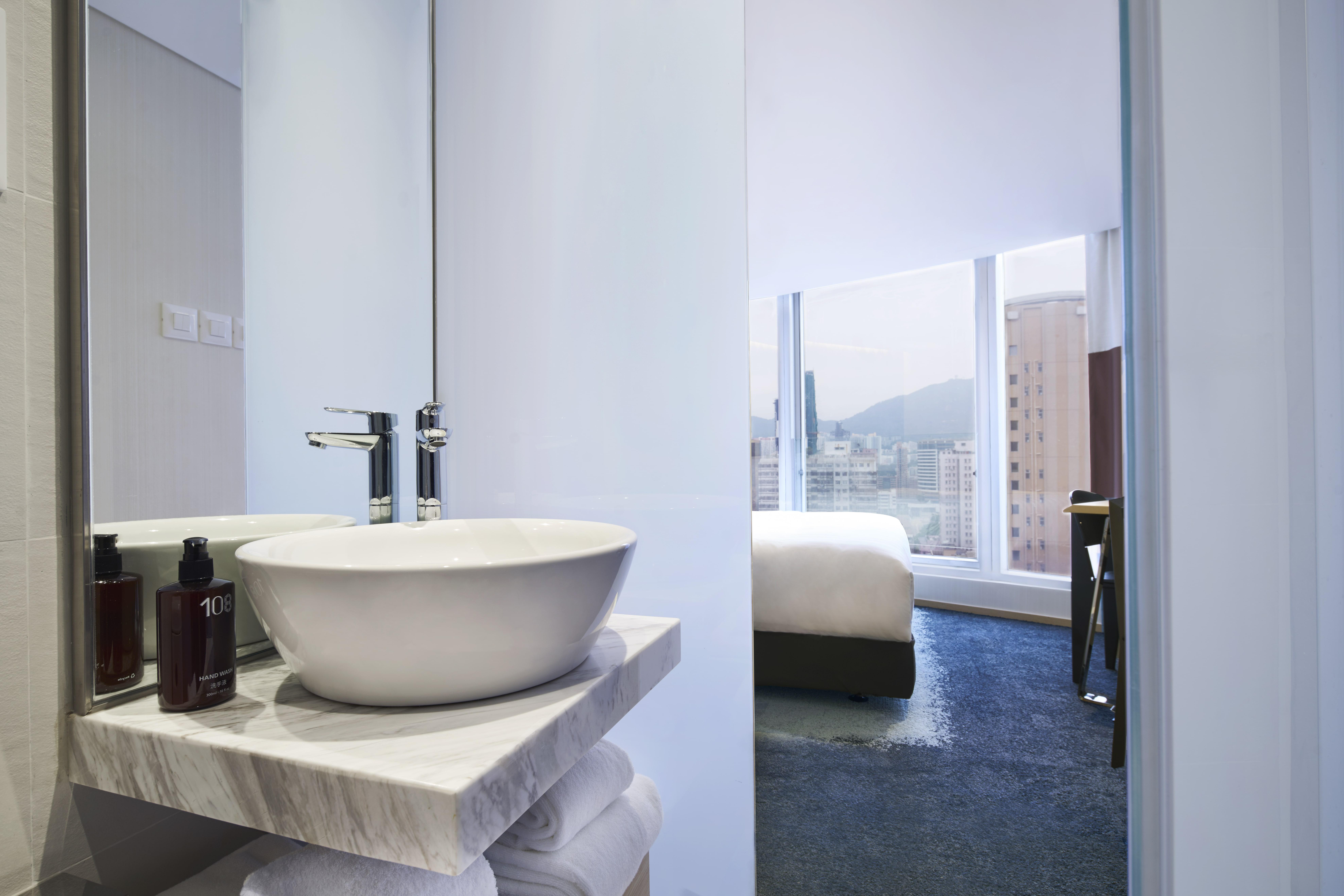 Hotel 108, Hong Kong Exterior photo